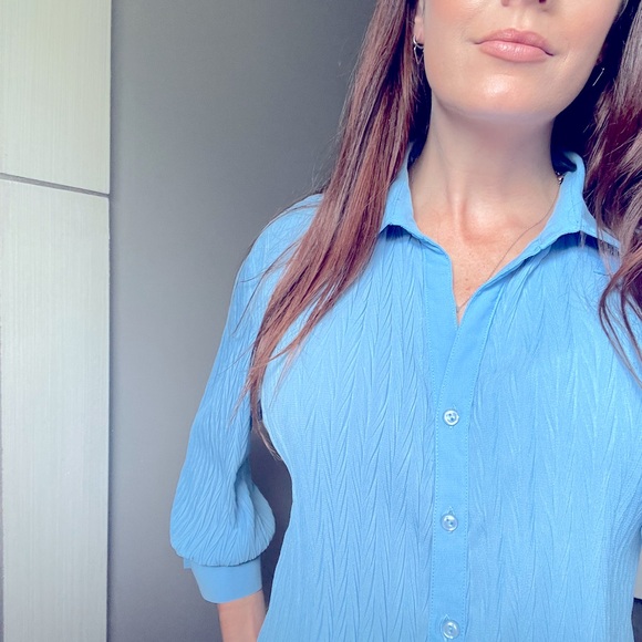 Gorgeous Blue Vintage Blouse - Picture 2 of 7